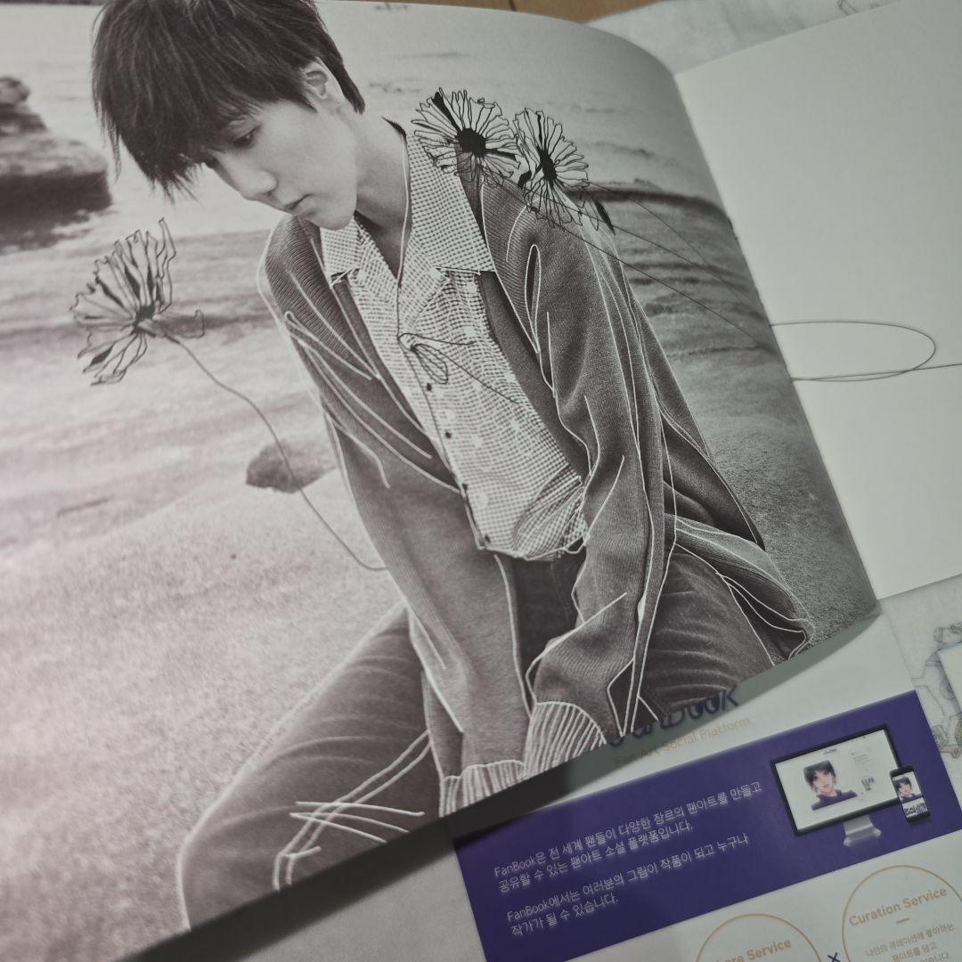 美品 YESUNG Spring Falling CD 写真集 黒 トレカ付き