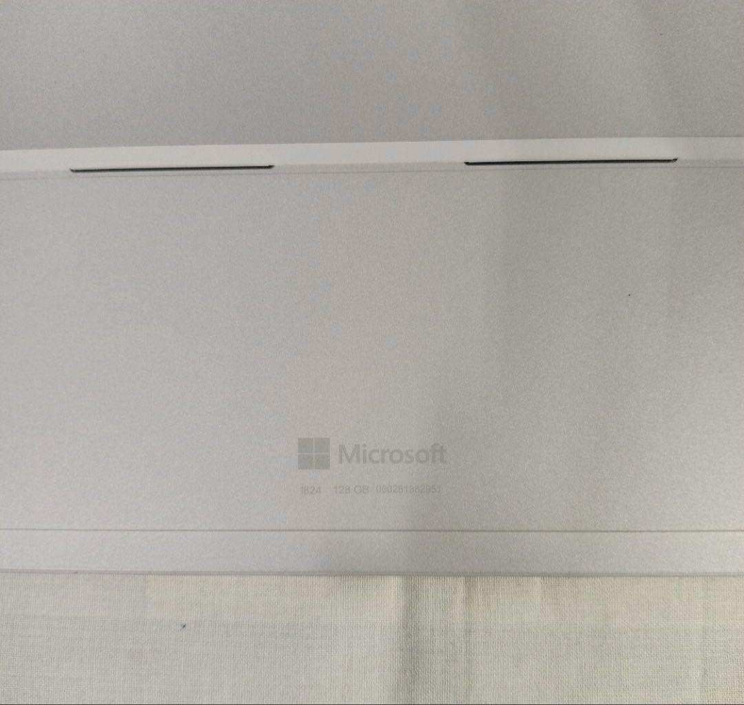 マイクロソフト Surface Go 1824（8GB）