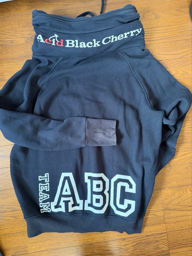 Acid Black Cherry パーカー