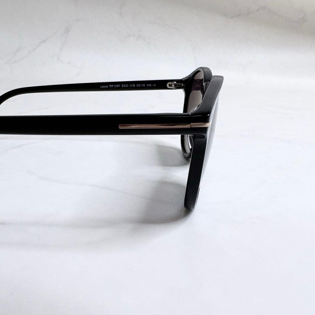 新品未使用 TOM FORD トムフォード サングラス Lewis TF1097