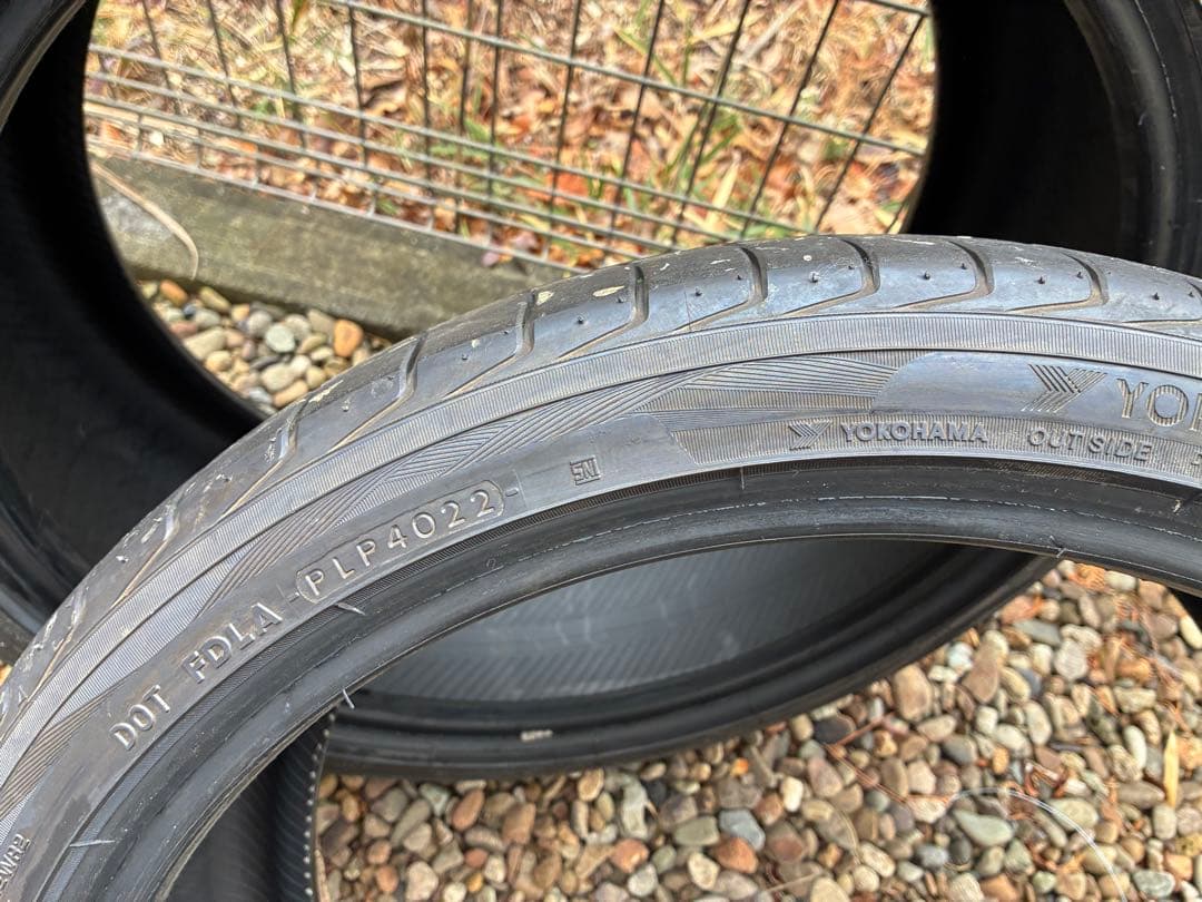 ヨコハマ　アドバンスポーツ　V105 245/35R20 8部山