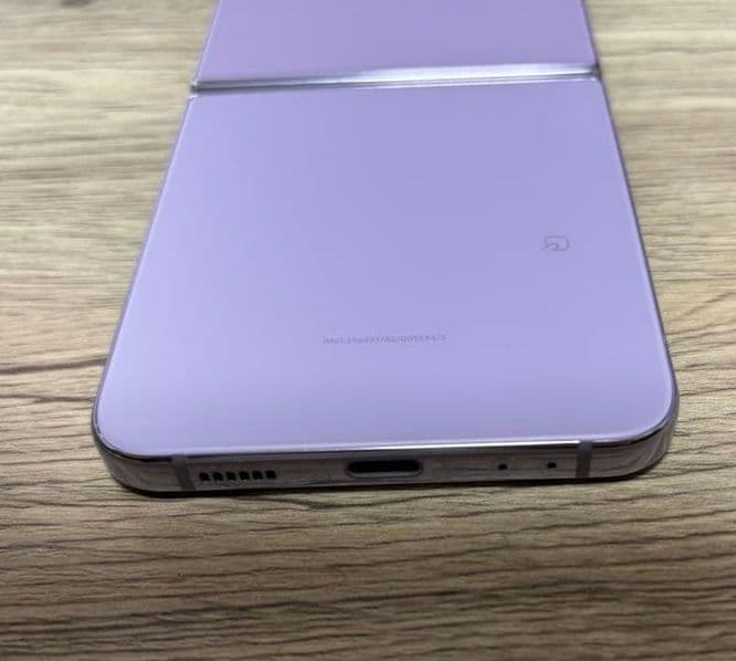 【中古】Samsung Galaxy Z Flip4 パープル