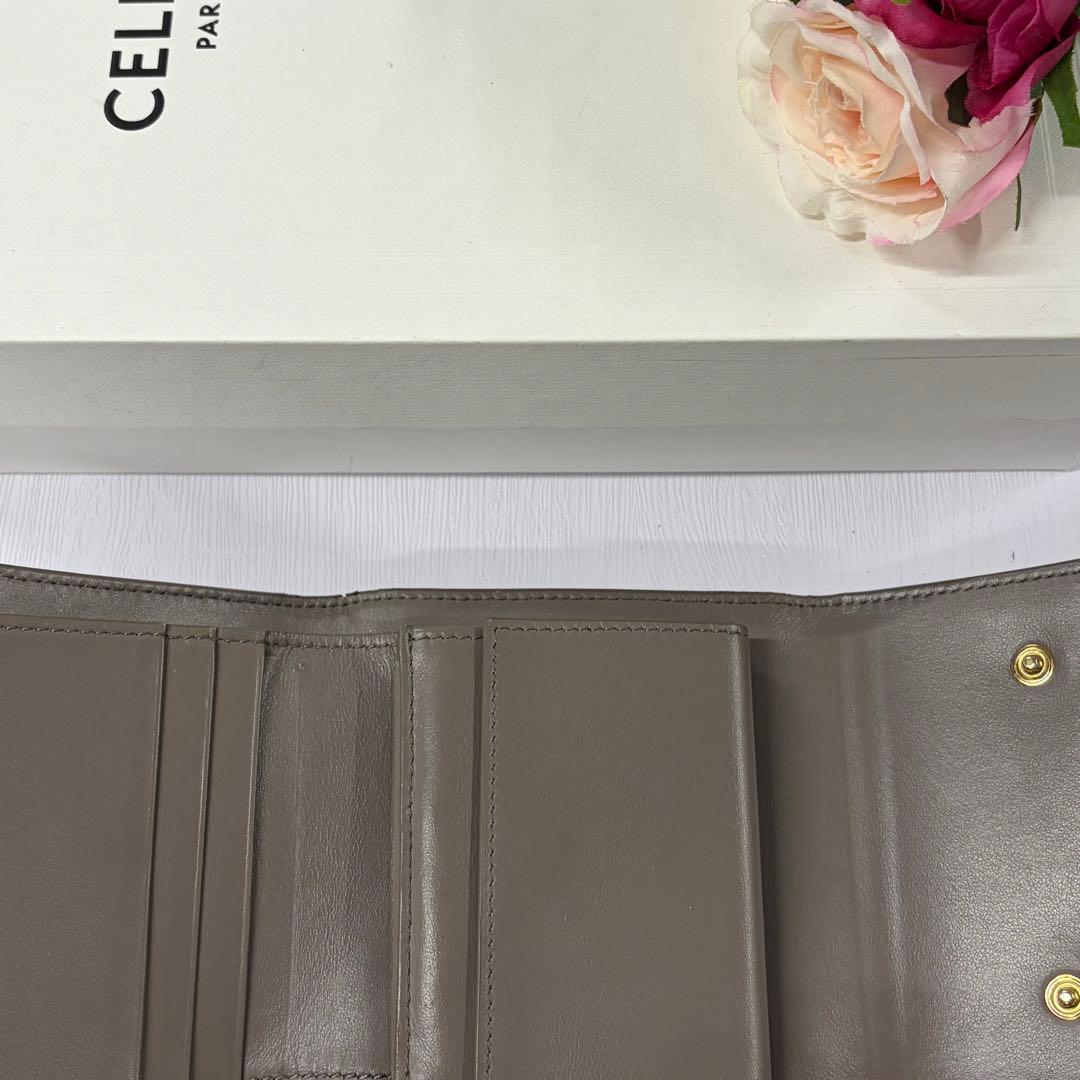 新品同様‼️ 現行　セリーヌ　CELINE 財布　折り財布　グレインカーフスキン