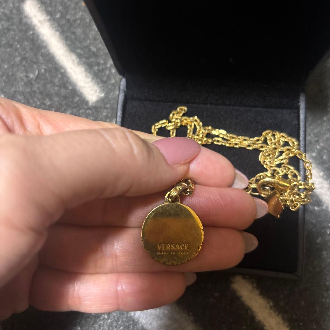 こ*は様 VERSACE ネックレス