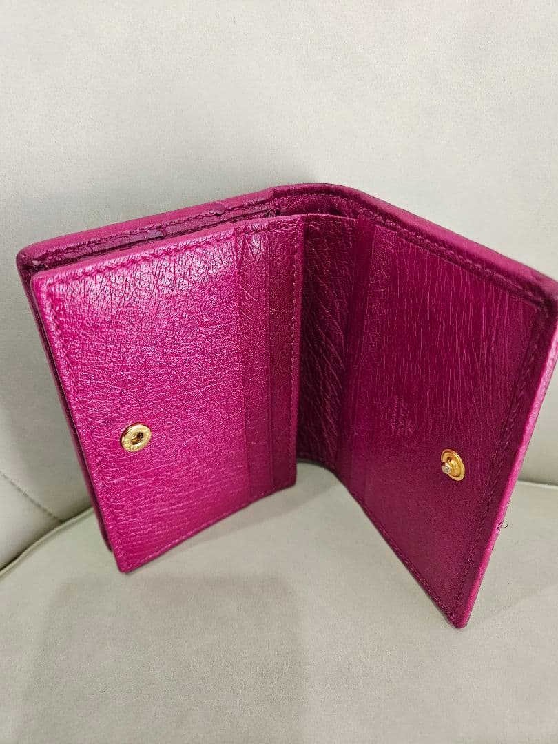 オーストリッチ　GUCCI 二つ折り財布 ブラック パープル　ggマーモント