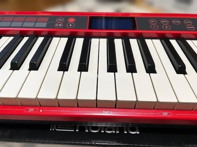 オ*い様 Roland GO:KEYS 赤 電子ピアノ 3回ほど使用しました。