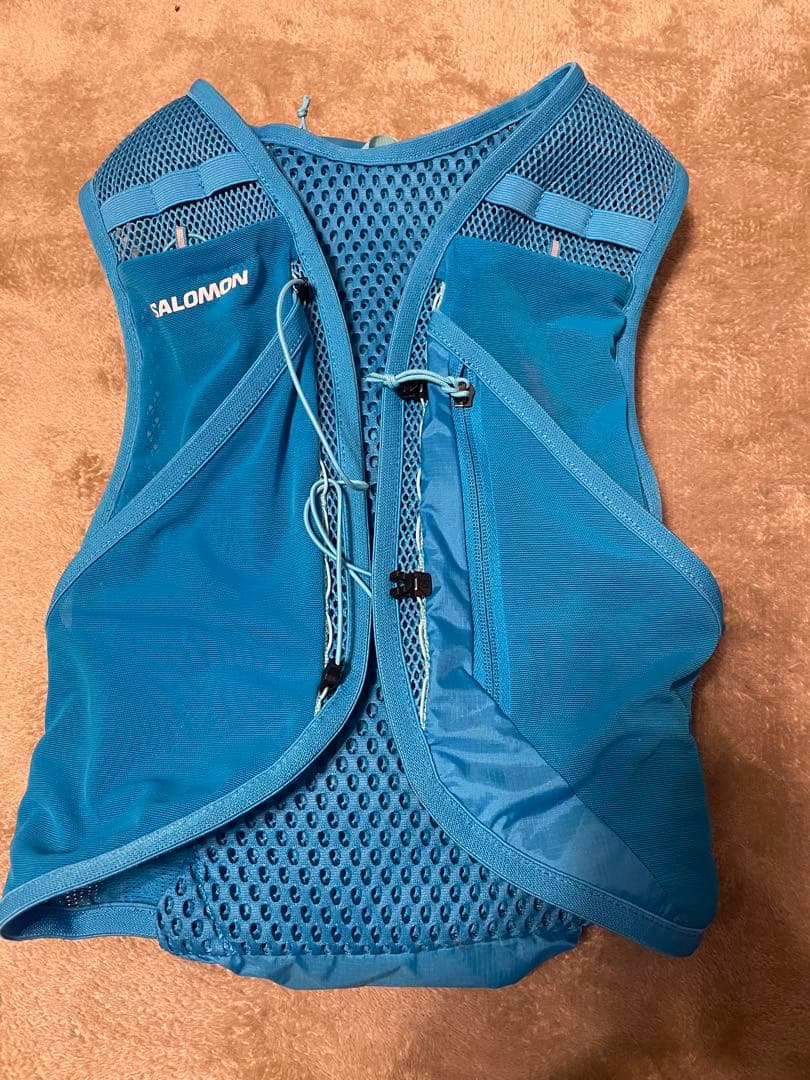 nn 　SALOMON ACTIVE SKIN 8 バックパック