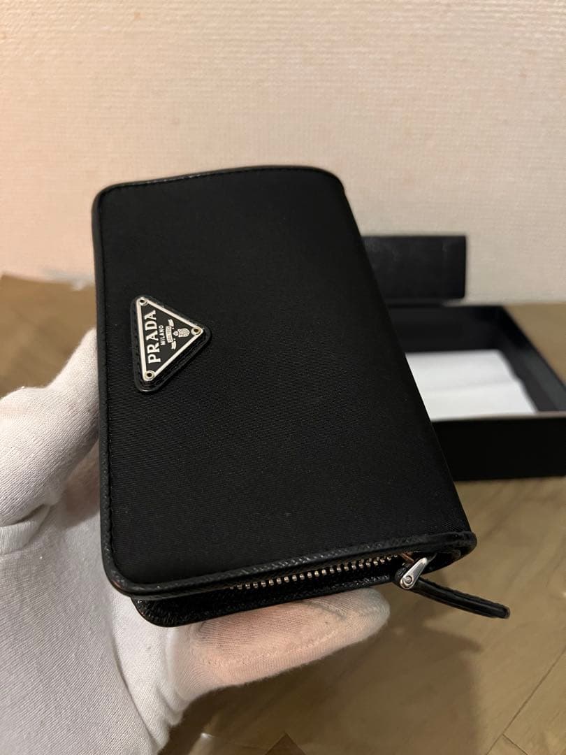 マグロ 　PRADA ブラック 三つ折り財布