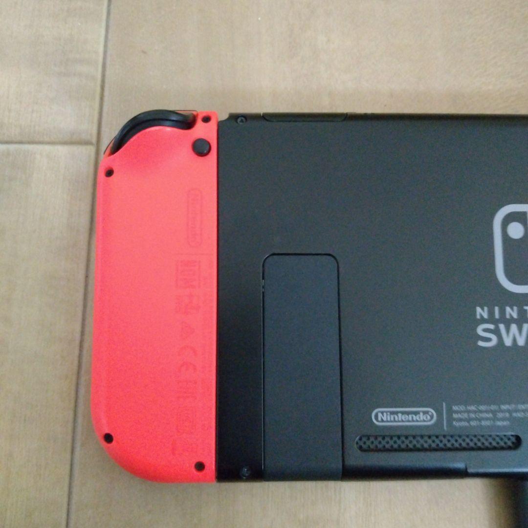 ジャンク本体 ニンテンドースイッチ本体とJoy-Conのみ 画像のアダプター無し
