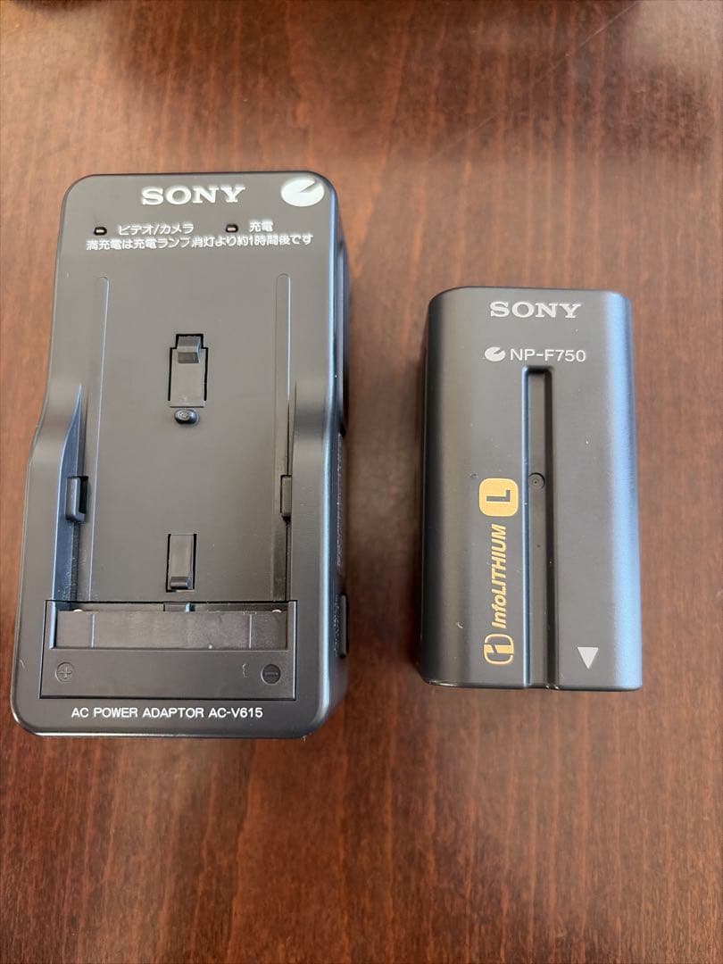 三脚付き SONY DCR-TRV735K ハンディカム ソニー ビデオカメラ