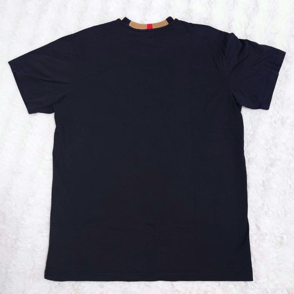 ティアラ　【良品】BURBERRY　Tシャツ　黒　ネックノヴァチェック　S