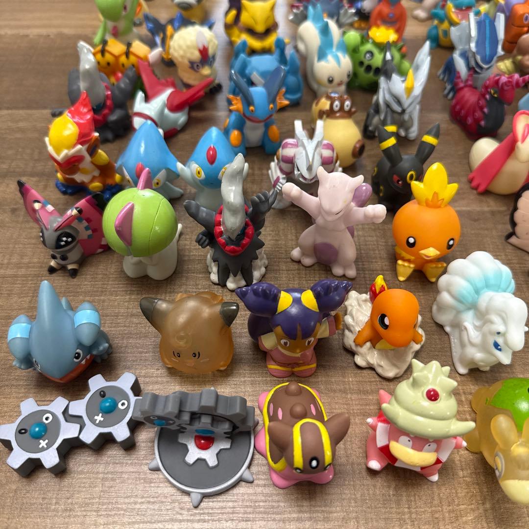 ポケモンフィギュア ソフビ　指人形　コレクション 100体