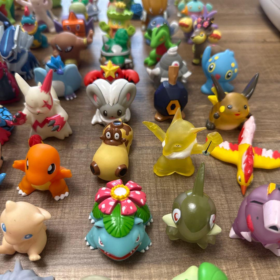 ポケモンフィギュア ソフビ　指人形　コレクション 100体