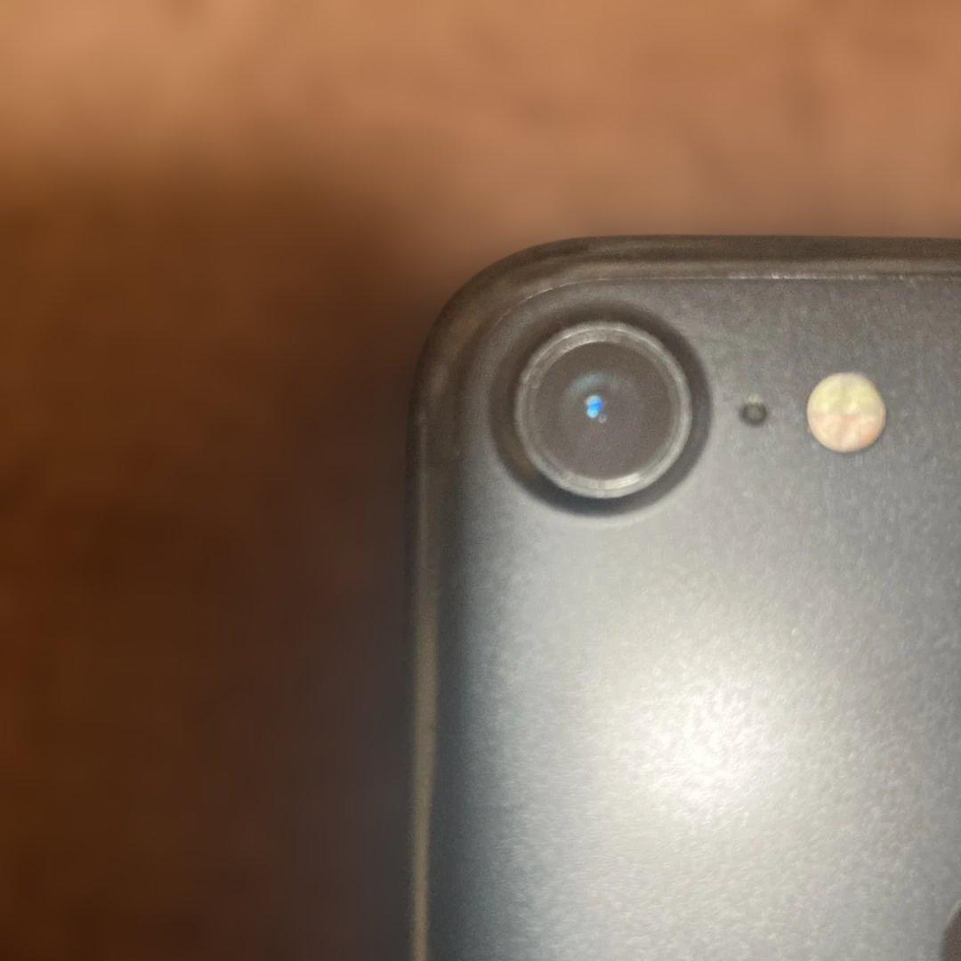 iPhone 7ブラック 128GB本体