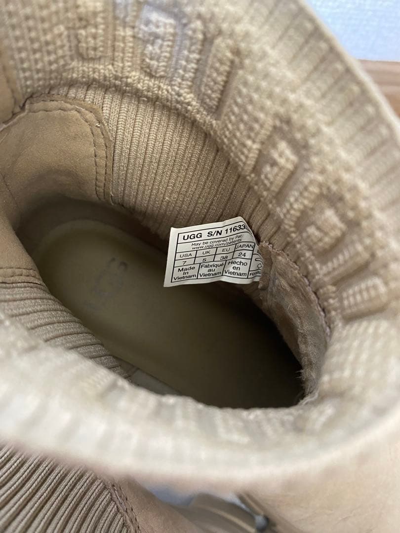 UGG モクシーチェルシー ブーツ　24cm
