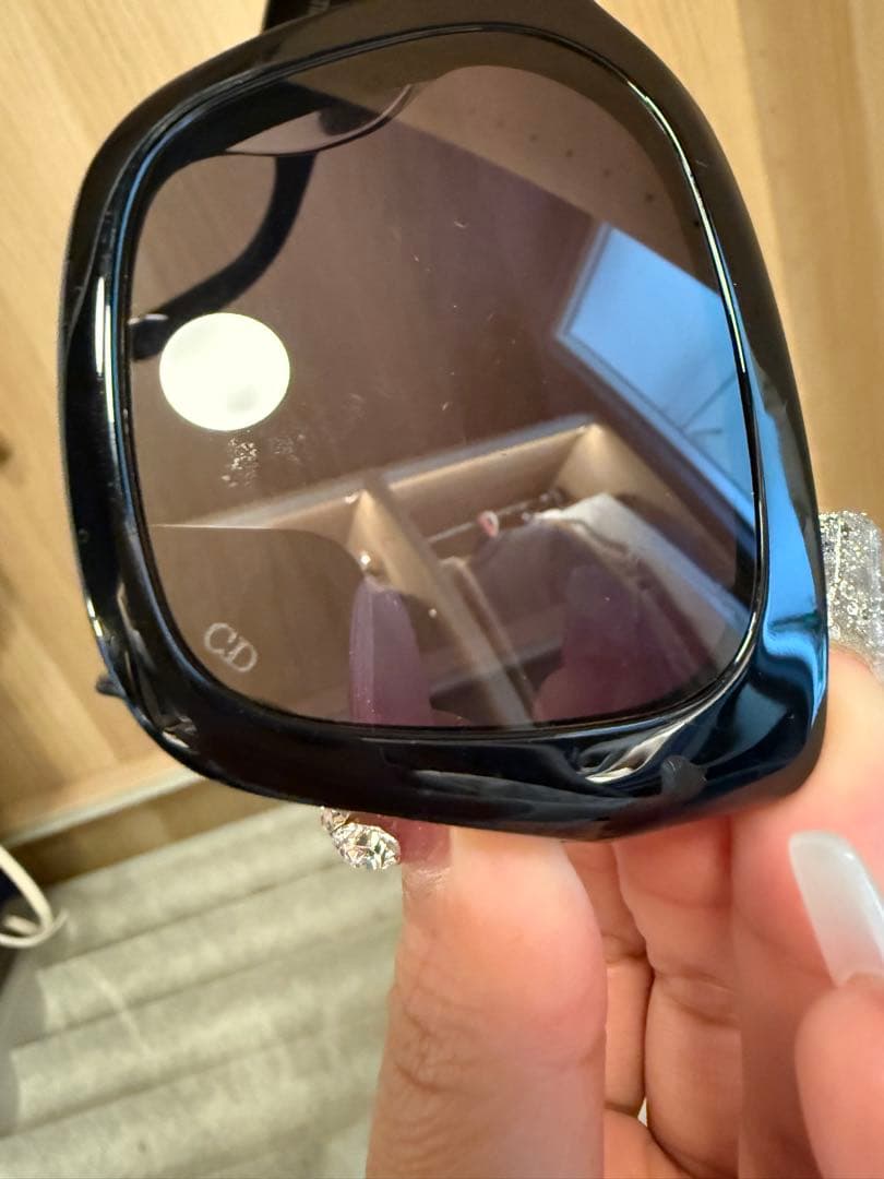 K*様 DIOR キャットアイ ブラックサングラス ゴールドロゴ