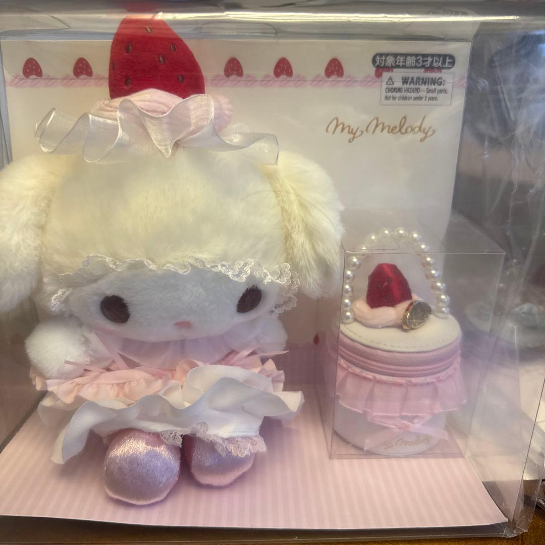 マイメロ いちごホイップケーキデザインシリーズ　ぬいぐるみ＆アクセサリーケース