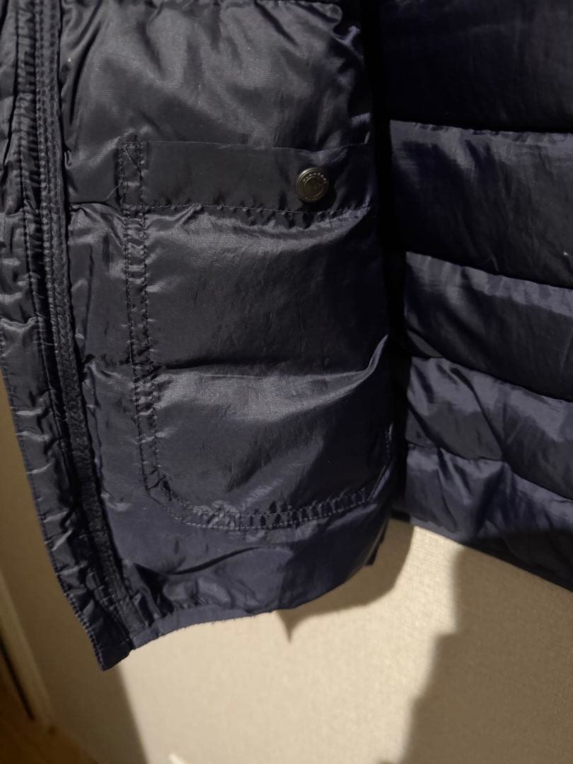 BURBERRY BRITネイビー フード付き ダウンベスト