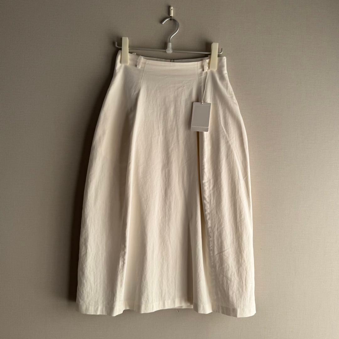 タグ付き新品✴︎Tageechita✴︎ハイウエストコクーンスカート✴︎ホワイトL