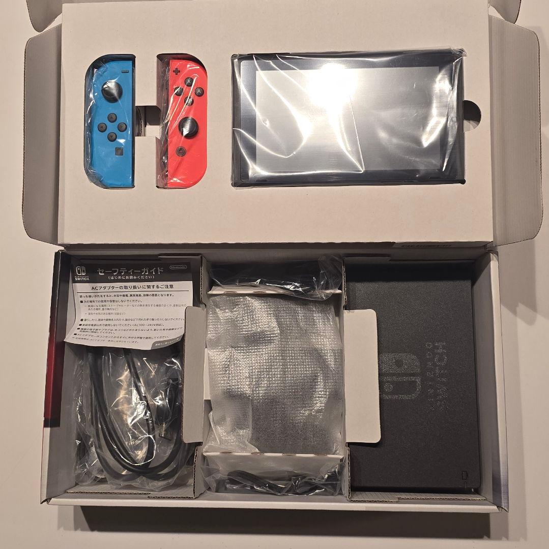 美品 Nintendo Switch 本体 青/赤 ジョイコン付き