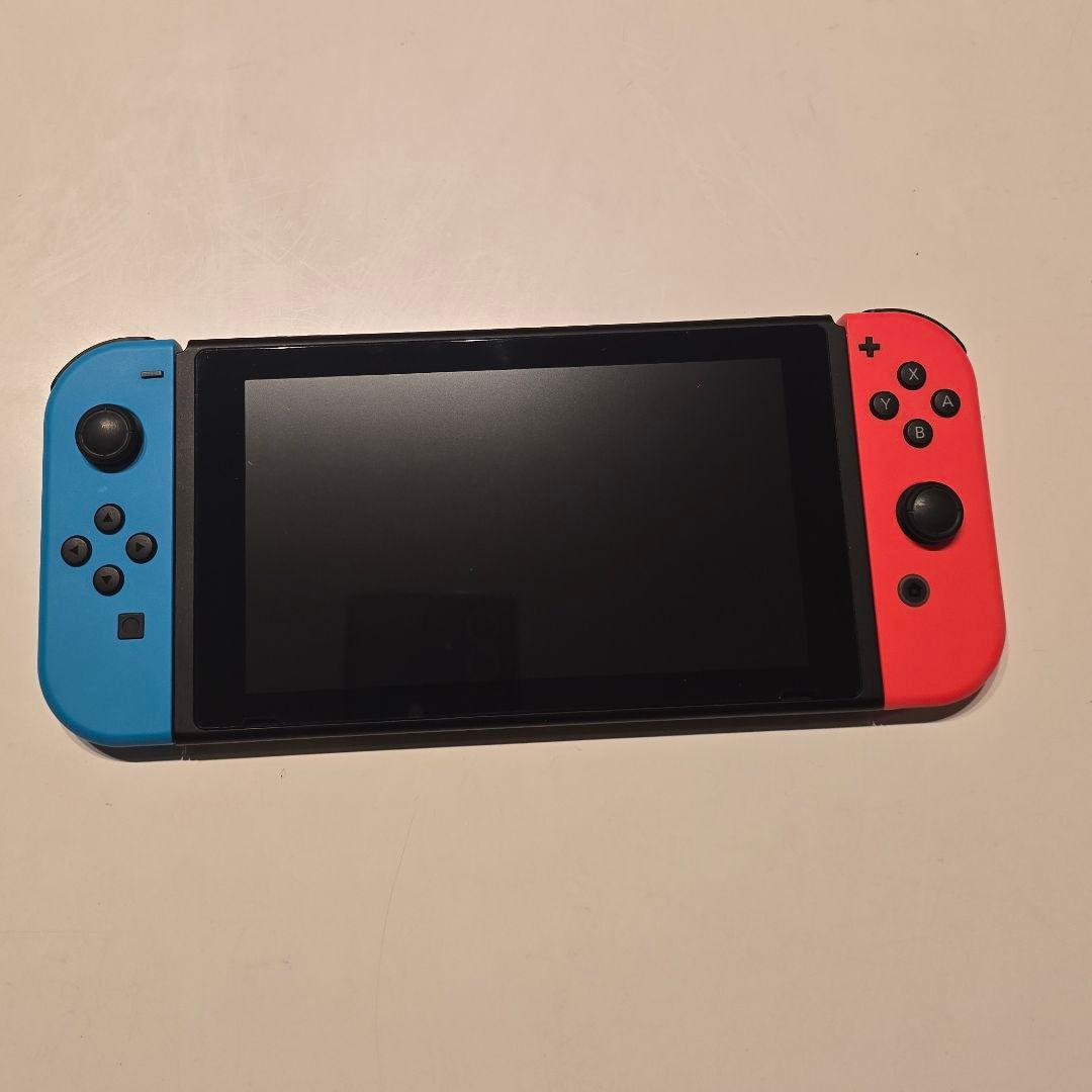 美品 Nintendo Switch 本体 青/赤 ジョイコン付き