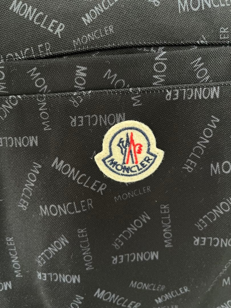 未使用　モンクレール　MONCLER トラックパンツ　メンズ　値下げ