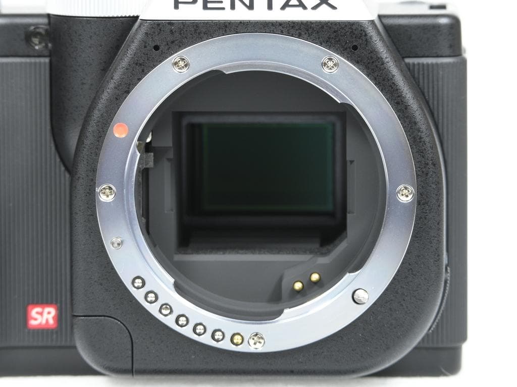 【美品】 ペンタックス　PENTAX K-01 レンズキット《ショット数131》