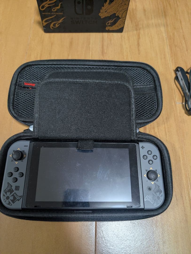 Nintendo Switch 特別版 黒/グレー