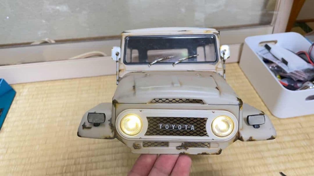 タミヤ ランクル40 ボディ 1/10 cr-01 おしゃれなライト付き