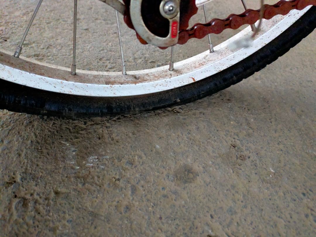 送料込み 防犯登録なし 折りたたみ自転車 後輪パンク バスケット付き