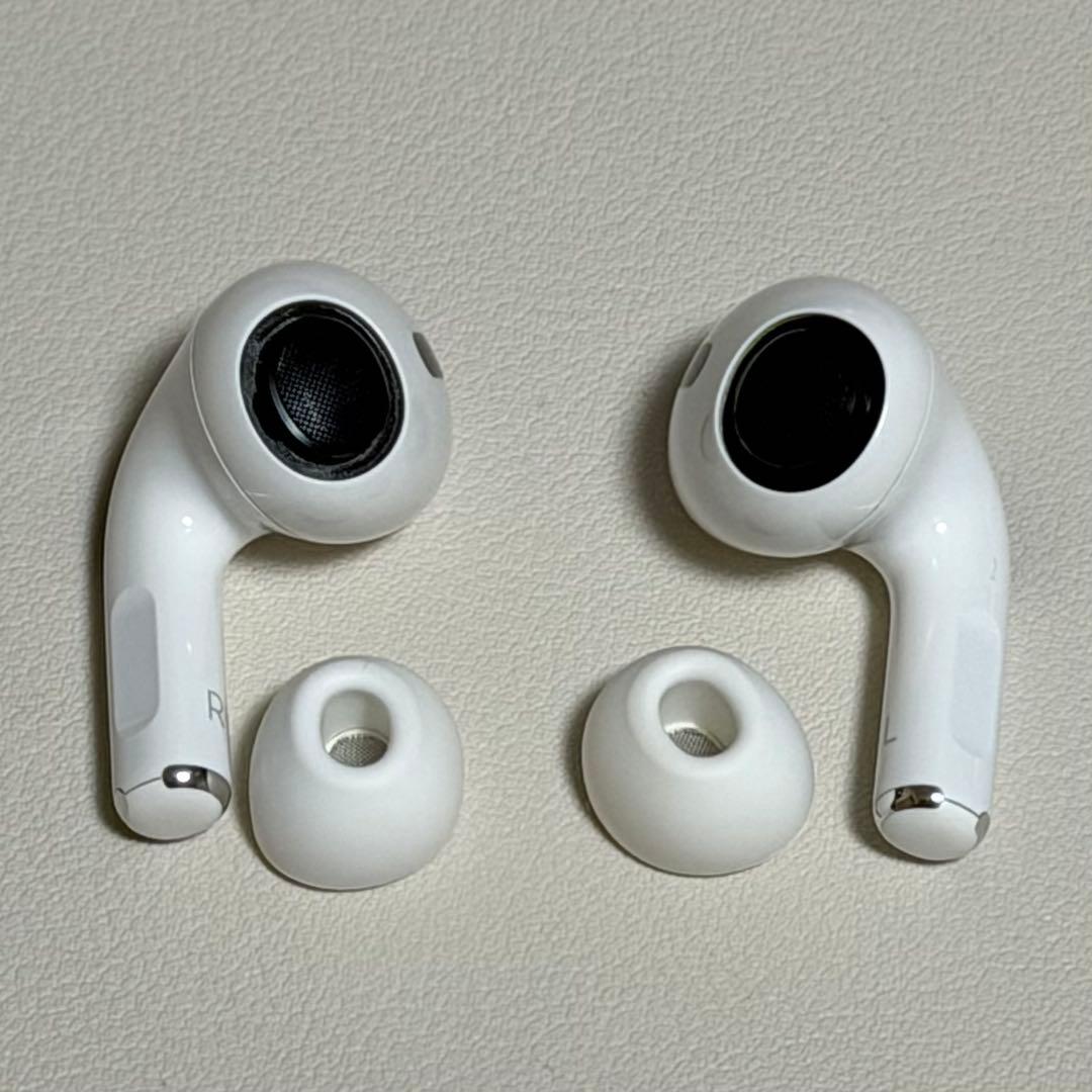 【美品】 Apple AirPods Pro 2 Lightning