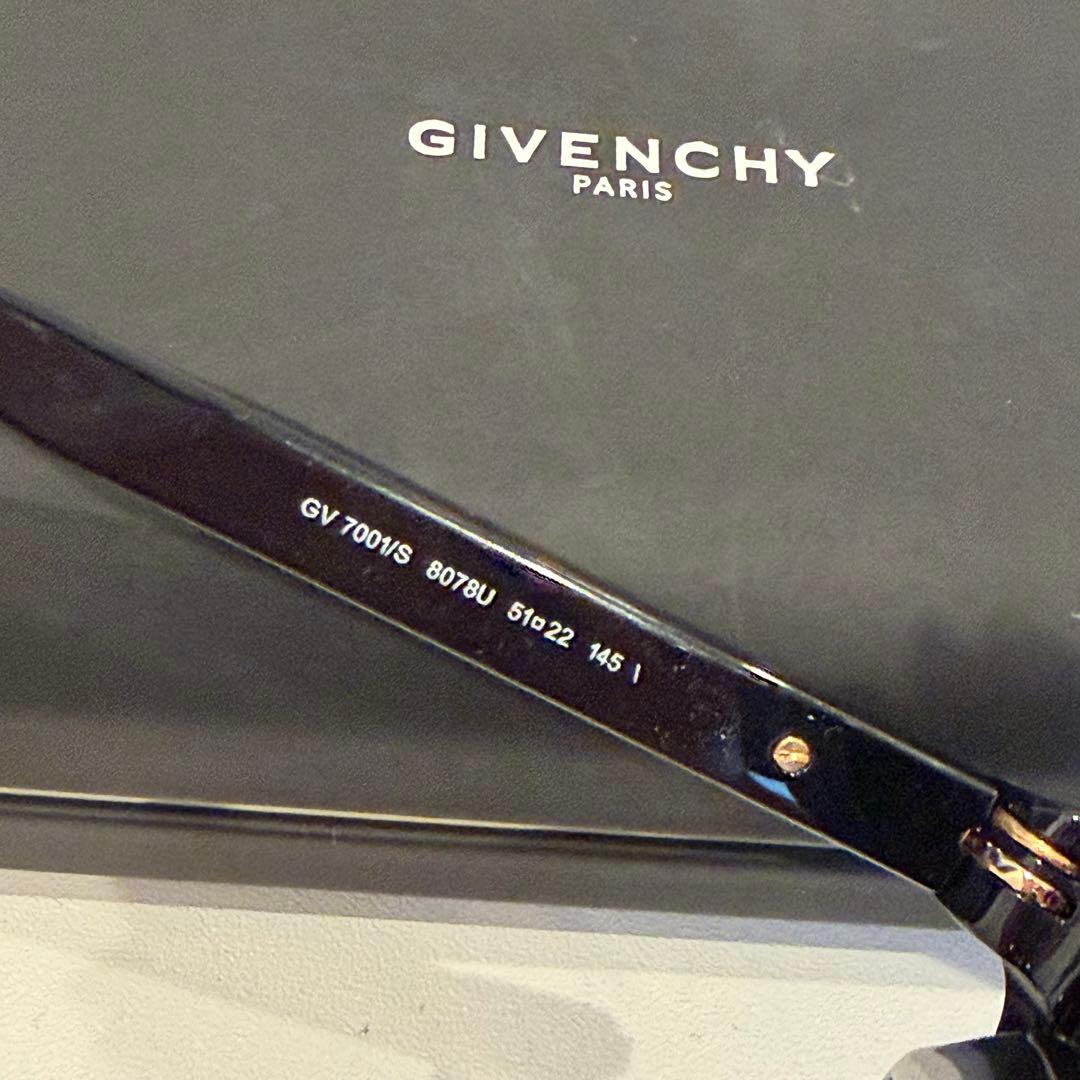 GIVENCHY ブラック サングラス