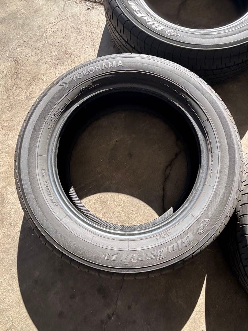 225/60R17 サマータイヤ ４本セット ヨコハマ BluEarth
