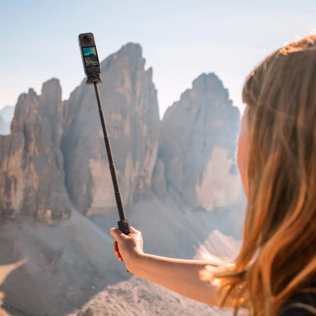 insta360 折りたたみ式三脚付き自撮り棒リモコン 純正レンズカバー付き