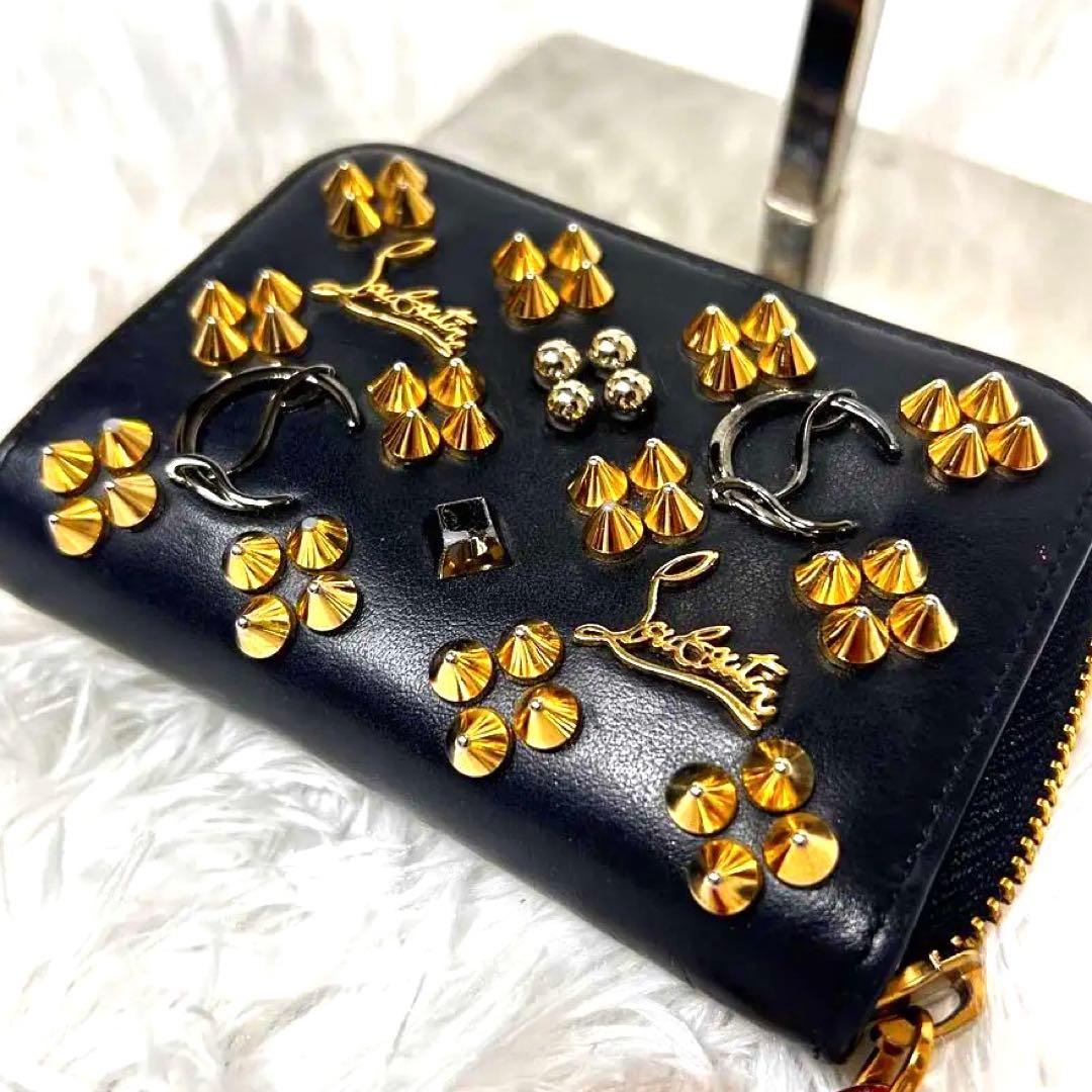 ✨️美品✨ ルブタン パネトーネ スタッズ 財布 コンパクト 黒 × 赤