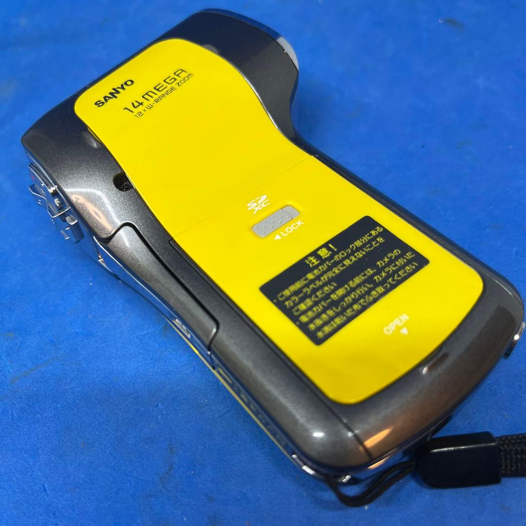 SANYO Xacti　DMX-CA100 防水ビデオカメラ 黄色　動作品