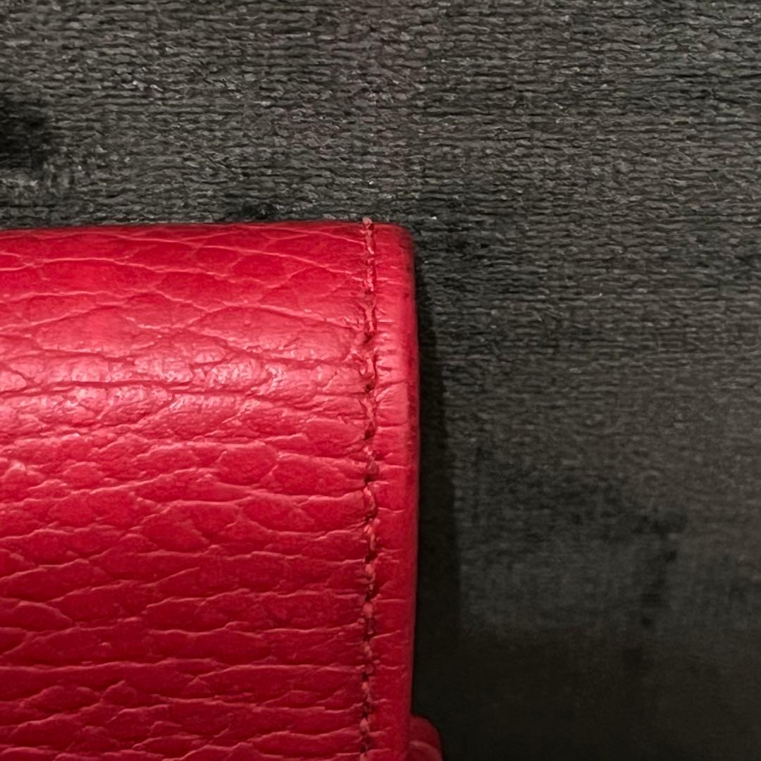 【美品！】GUCCI ミニ財布　マーモント　エンボスロゴ　二つ折り　GG レッド