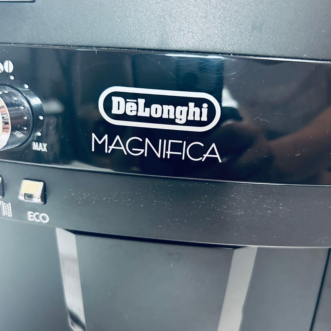 De'Longhi デロンギ MAGNIFICA マグニフィカエスプレッソマシン