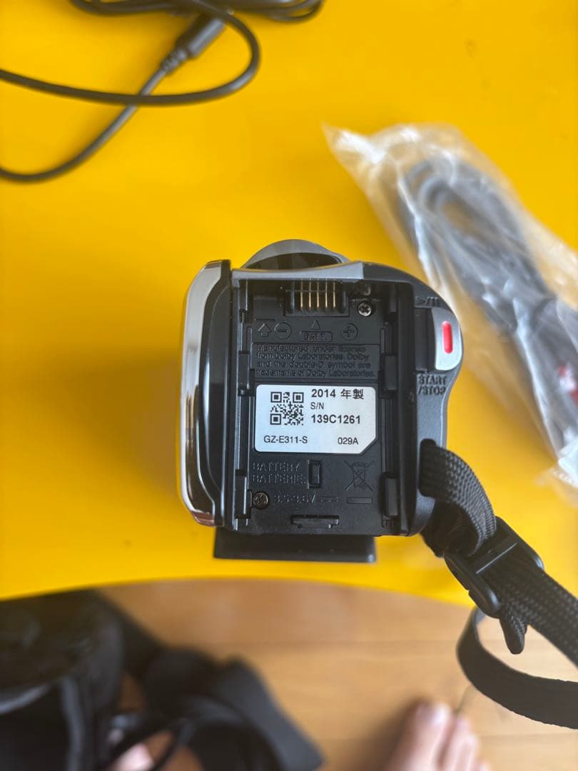 JVC Everio FULL HD ビデオカメラ 本体 GZ-E311-S