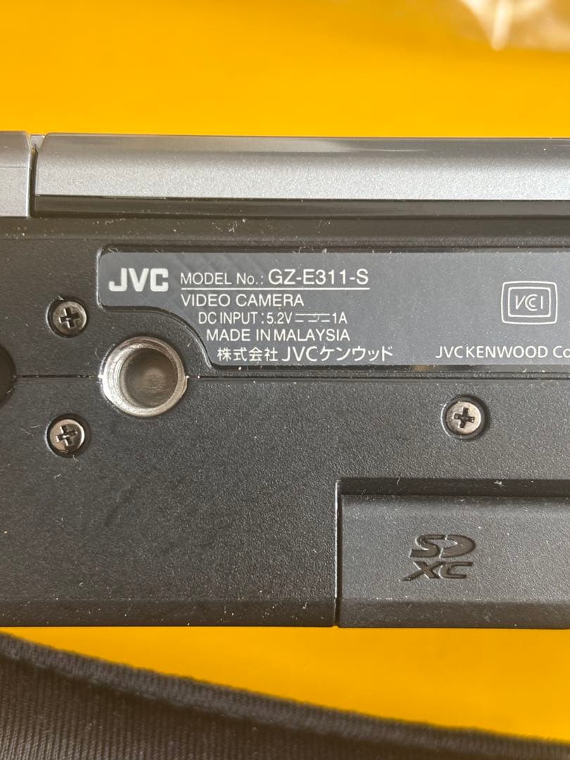 JVC Everio FULL HD ビデオカメラ 本体 GZ-E311-S