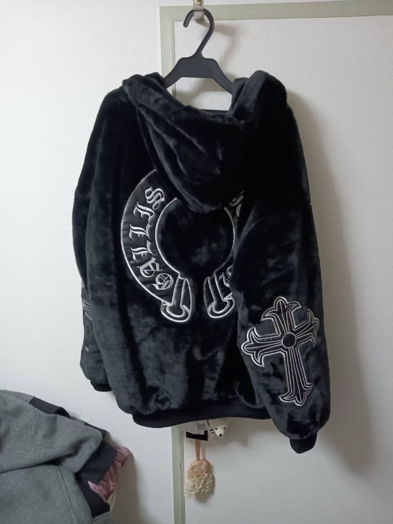 即完売希少激レア クロムCROSSEMBLEM FUR BLOUSONBBOY
