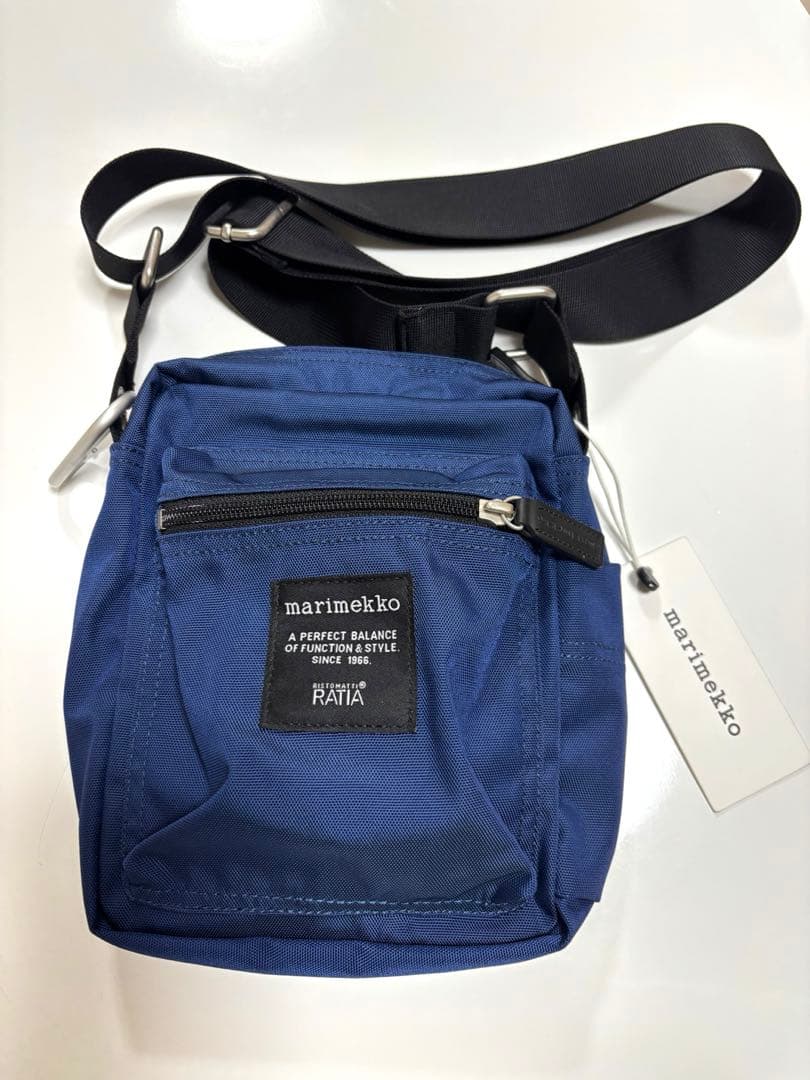 新品-marimekko サコッシュCASH&CARRY
