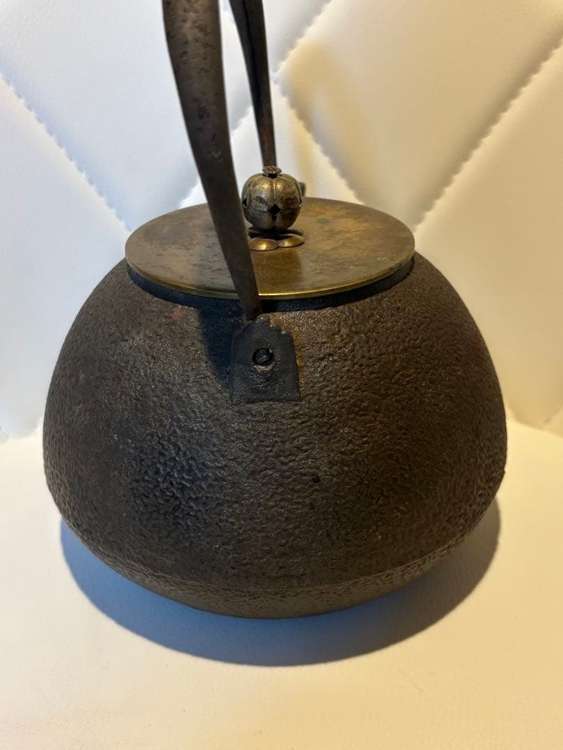 m*o様 龍文堂造 鉄瓶 京鉄瓶 明治期 丸形 肌打ち 真鍮蓋 古美術 茶道具