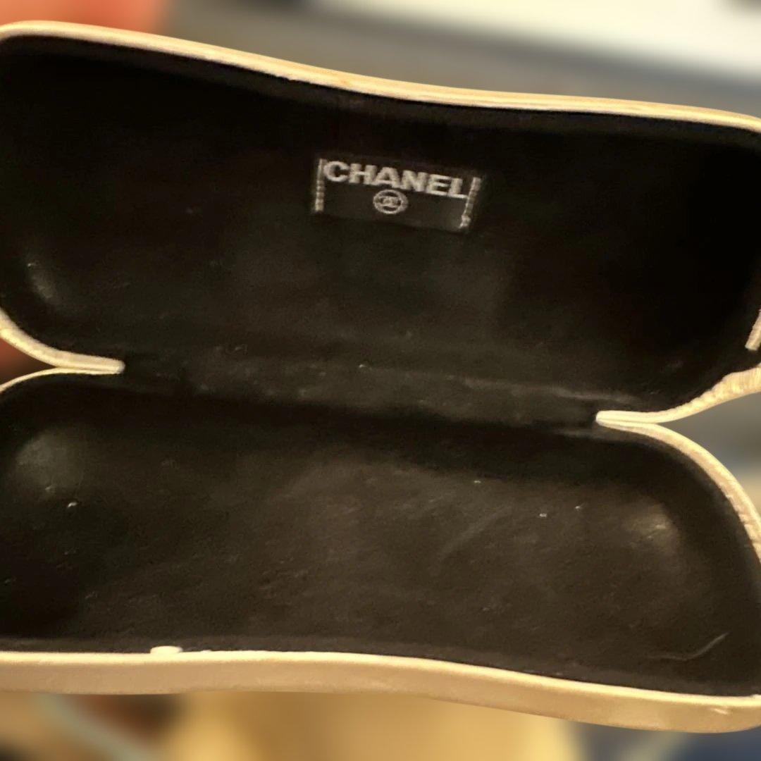 Chanel ストーン付きピンクサングラス