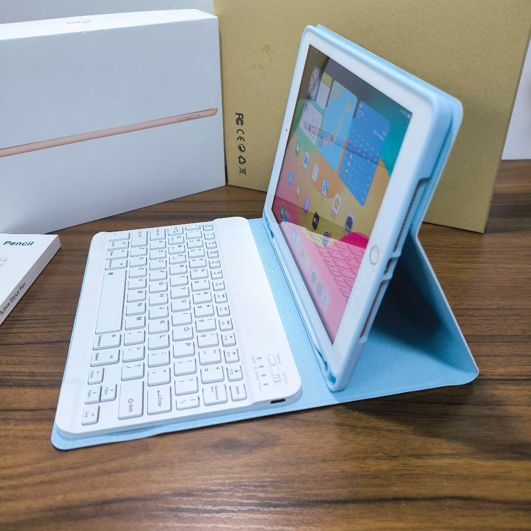 iPad 第6世代 Simフリー 32GB ケースとキーボード、タッチペン