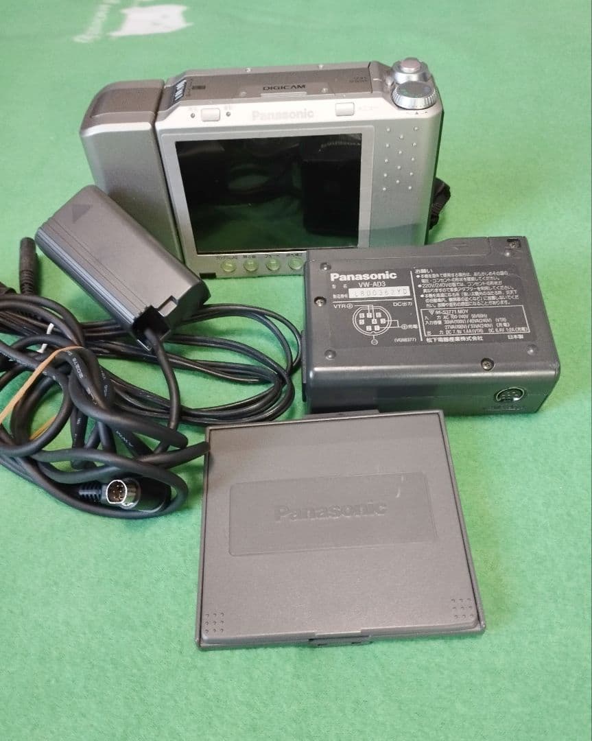 パナソニック ミニdv ビデオカメラ NV-DE3　動作確認済　液晶フィルム新品