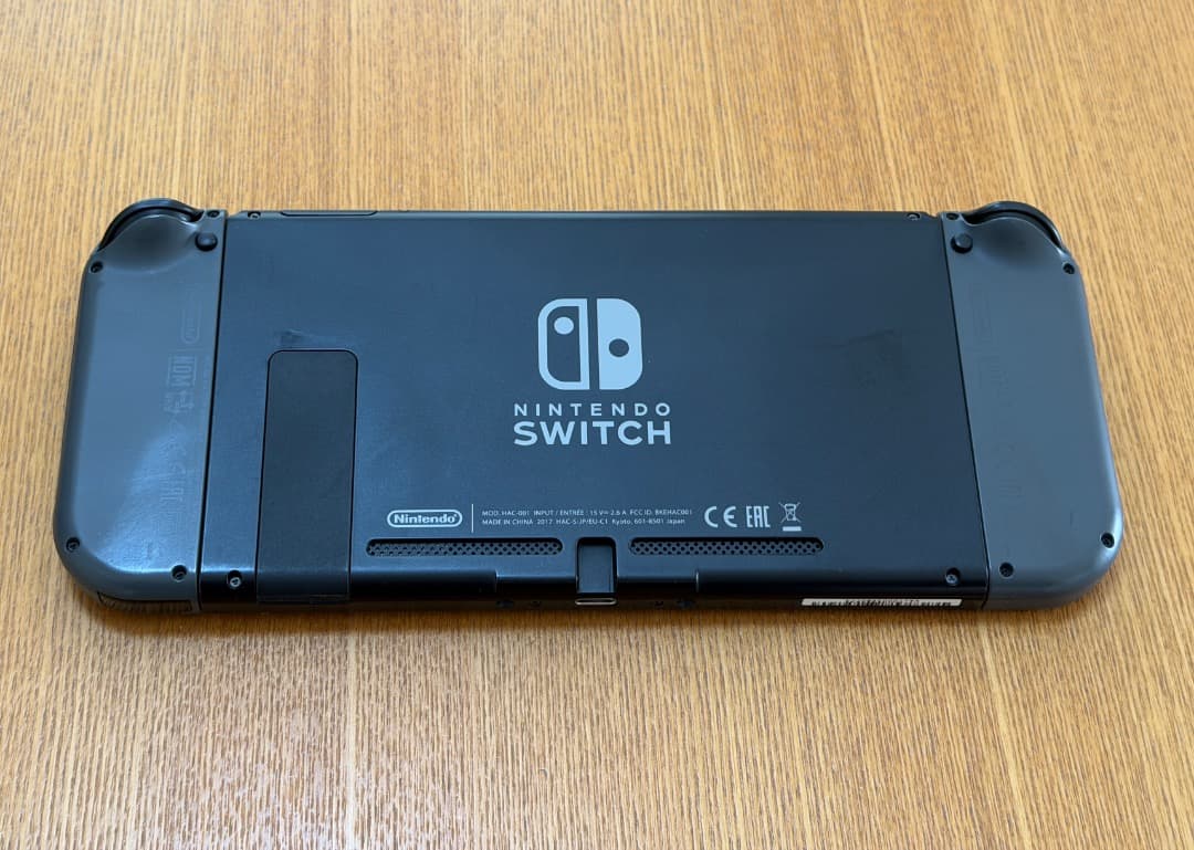Nintendo Switch 本体グレー＋追加ジョイコン赤青・ハンドル・ポーチ