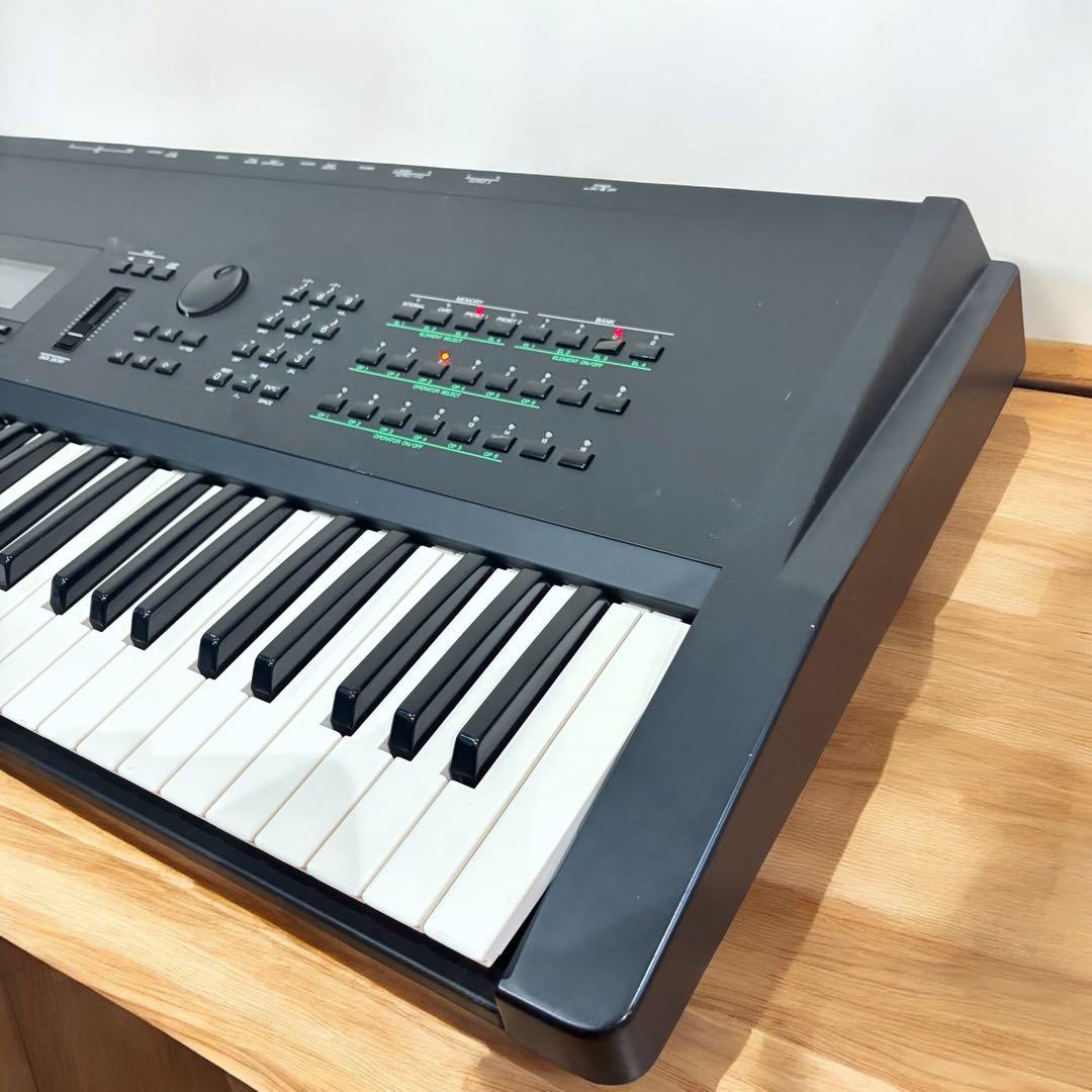 動作品✨ヤマハ SY77 シンセサイザー 61鍵盤 説明書完備 美品 音出しOK