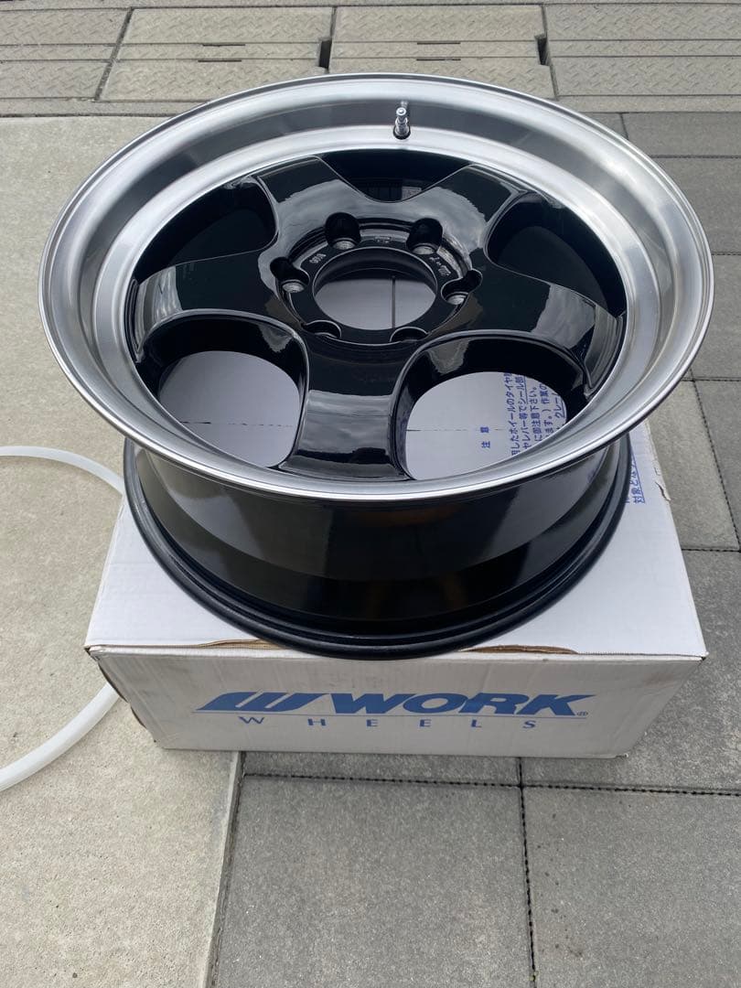ハイエース200系　ワーク　エクストラップ　8j-18 OFF35 1本　中古