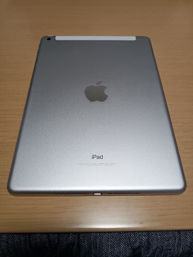 Apple iPad 第6世代 Wi-Fi +Cellular32GB